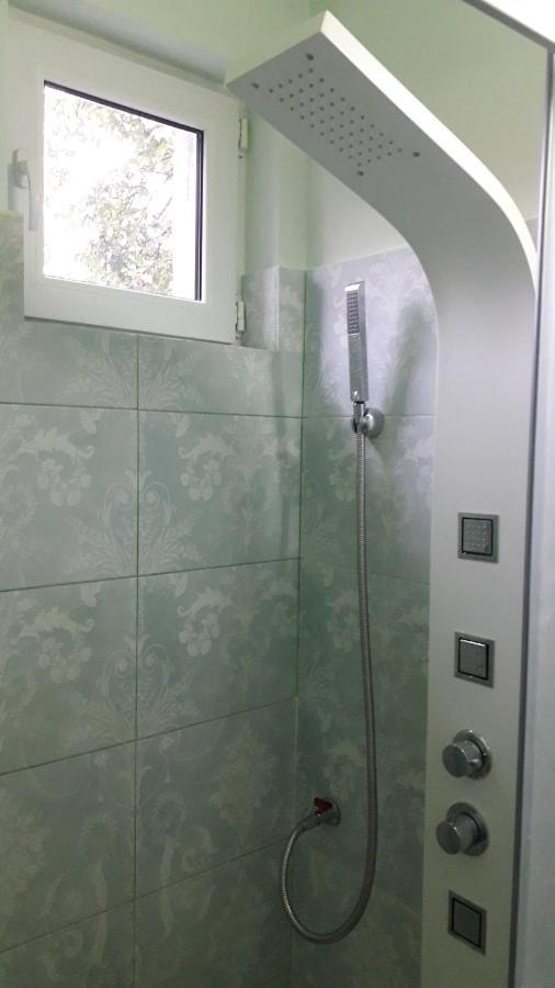 Cozy, Central 1-Bedroom Apartment In Timisoara, Romania Екстер'єр фото